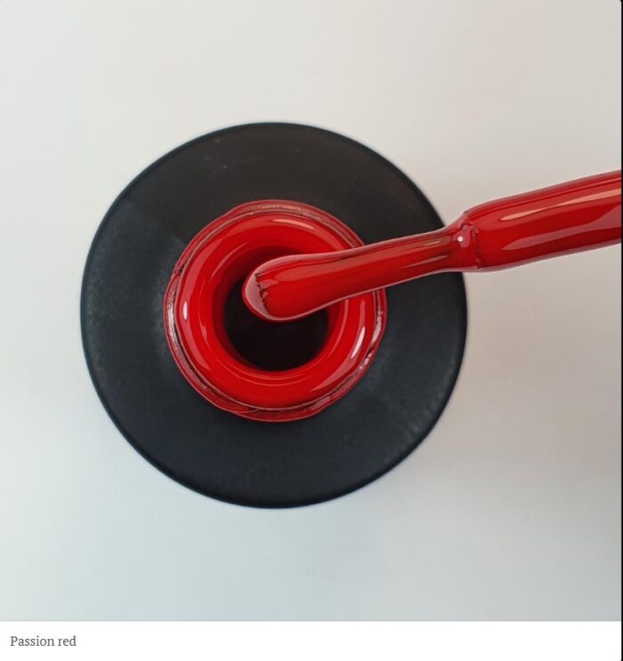 gel-polis-nokti-passion-red